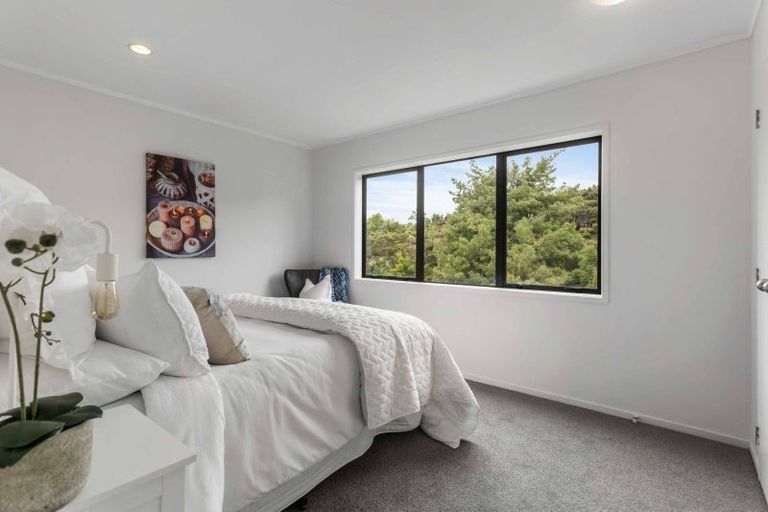 Photo of property in 8a Flynn Street, Birkdale, Auckland, 0626