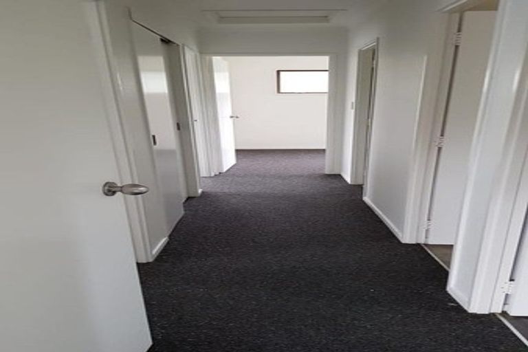 Photo of property in 20 Thistledew Place, Bayview, Auckland, 0629