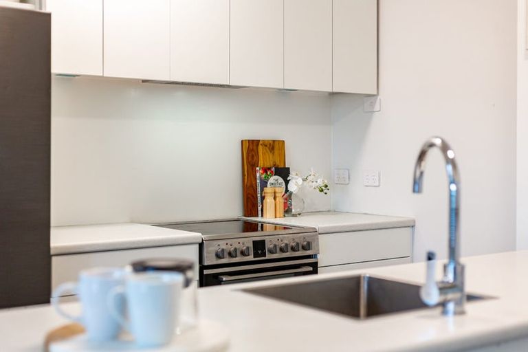 Photo of property in 7b Central Terrace, Alicetown, Lower Hutt, 5010