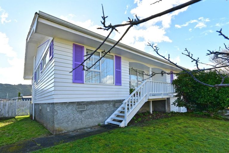 Photo of property in 79 California Drive, Totara Park, Upper Hutt, 5018