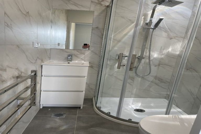 Photo of property in 32 Karoro Road, Flat Bush, Auckland, 2019