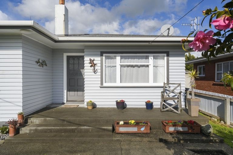 Photo of property in 22 Ronberg Street, Highbury, Palmerston North, 4412