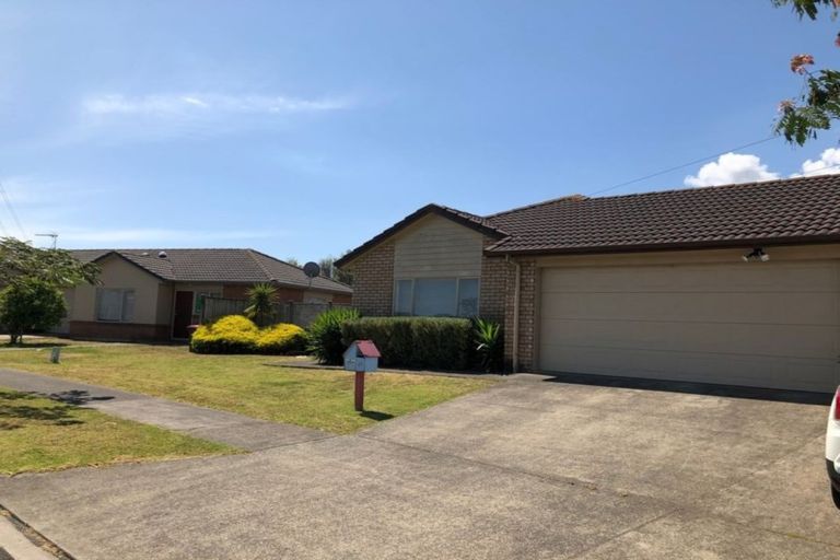 Photo of property in 40 Carrick Glen Avenue, Flat Bush, Auckland, 2019