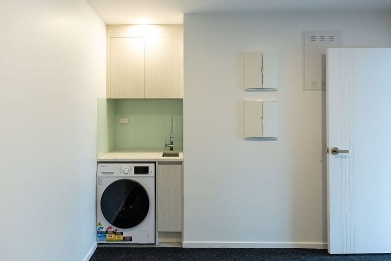 Photo of property in 57a Neil Avenue, Te Atatu Peninsula, Auckland, 0610