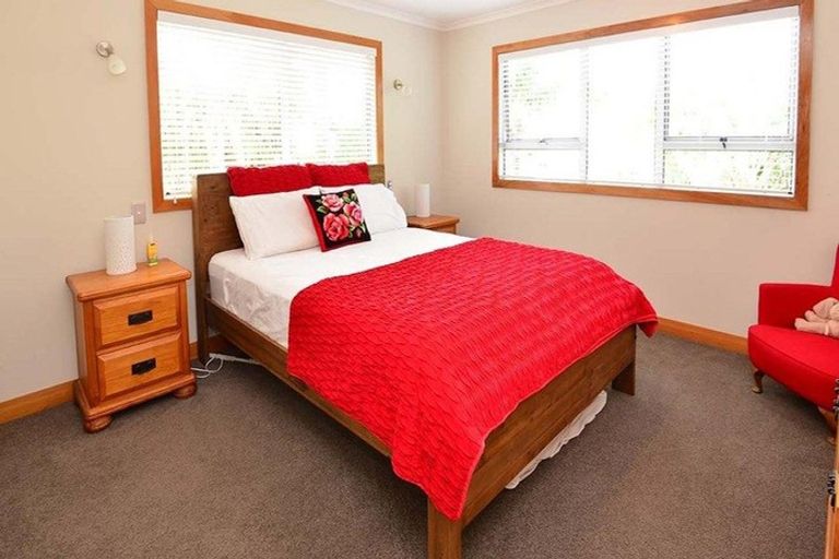 Photo of property in 18 Old North Road, Orewa, 0931