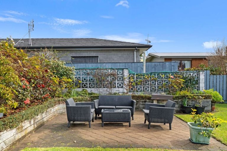 Photo of property in 80 Sutherland Road, Brookfield, Tauranga, 3110