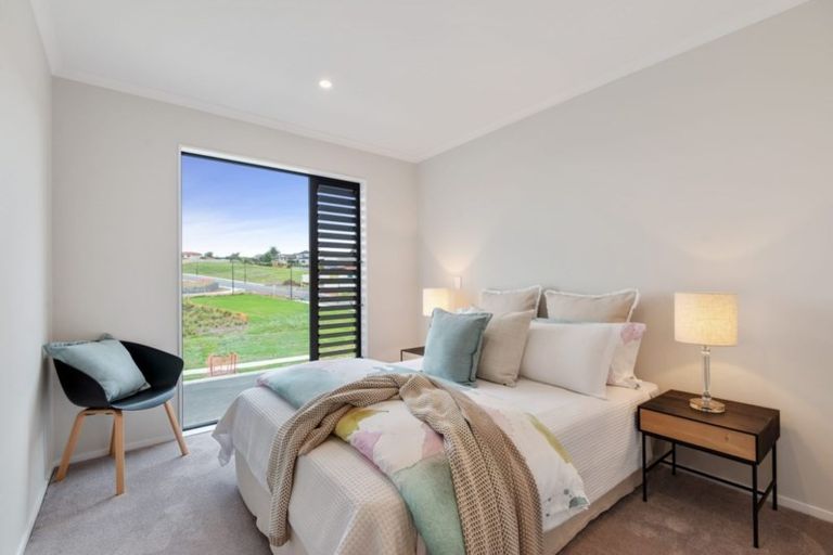 Photo of property in 34 Owen Chapman Drive, Red Beach, 0932