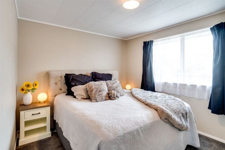 Photo of property in 4 Otatara Road, Taradale, Napier, 4112