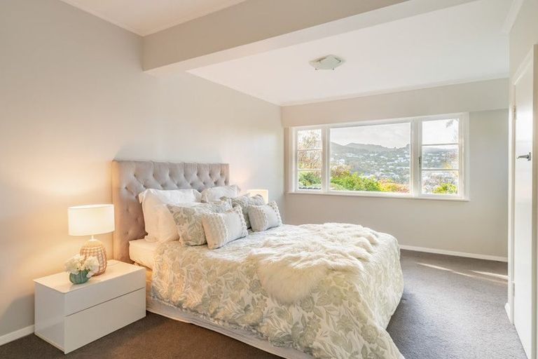 Photo of property in 11 Terawhiti Terrace, Karori, Wellington, 6012