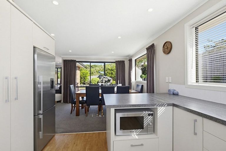 Photo of property in 44 Kahurangi Heights, Aotea, Porirua, 5024
