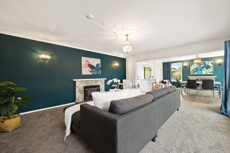 Photo of property in 16 Ilfracombe Place, Burnside, Christchurch, 8053