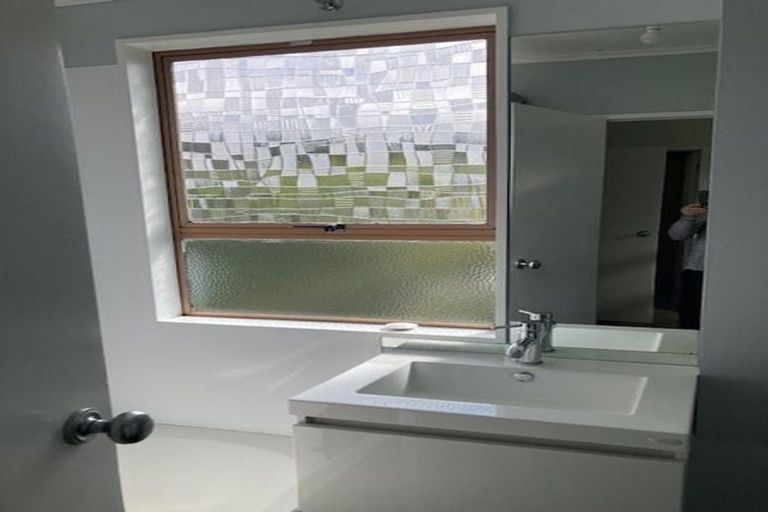 Photo of property in 3a Southern Cross Crescent, Island Bay, Wellington, 6023