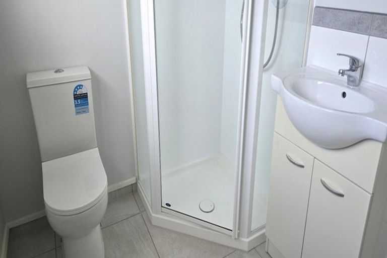 Photo of property in 46 York Street, Picton, 7220