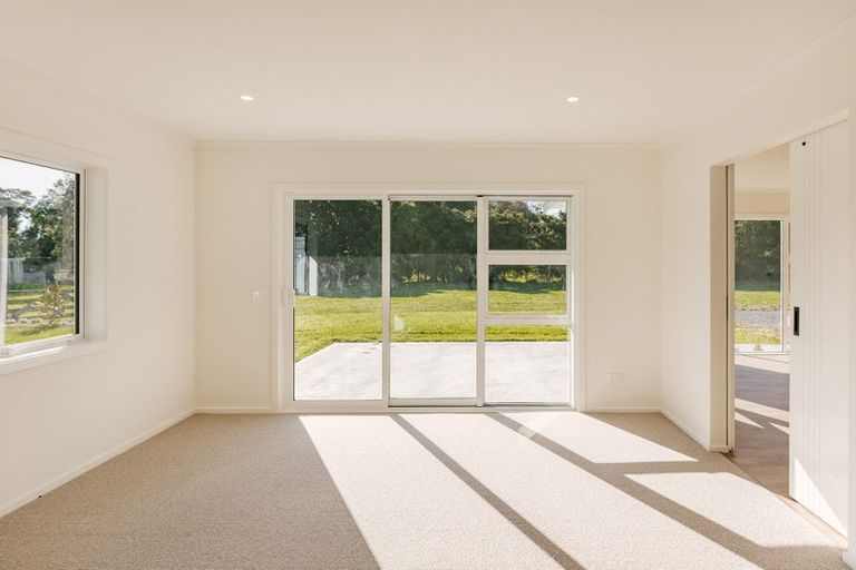 Photo of property in 9 Railway Terrace, Ohau, 5570