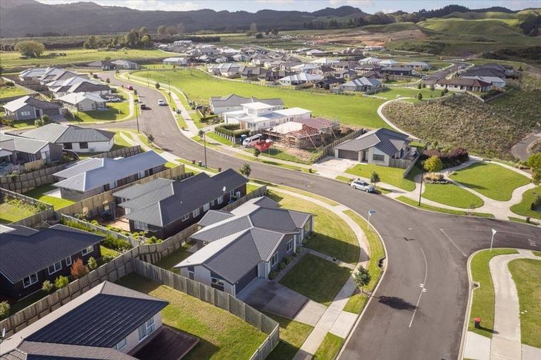Photo of property in 6 Kohekohe Drive, Owhata, Rotorua, 3010