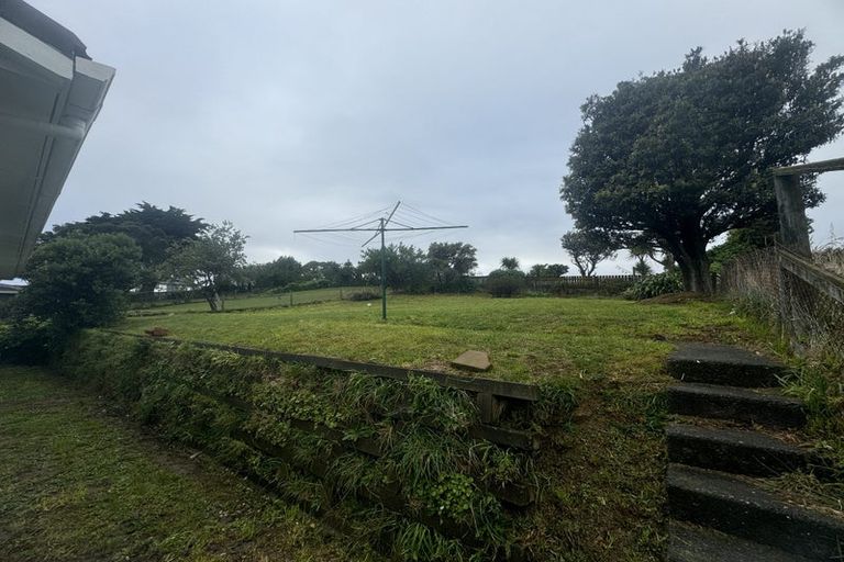 Photo of property in 13 Taupiri Crescent, Titahi Bay, Porirua, 5022