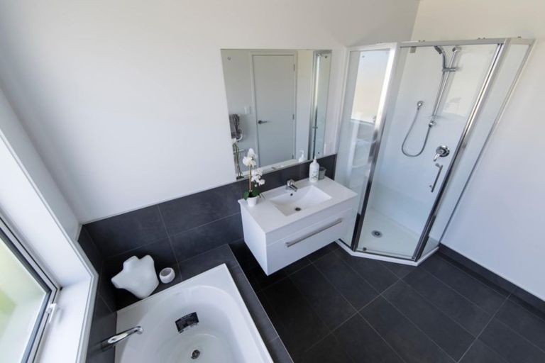 Photo of property in 35 Hayfield Way, Karaka, Papakura, 2113