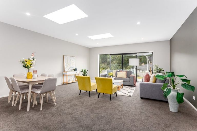 Photo of property in 4 Tradewinds Drive, Whitby, Porirua, 5024