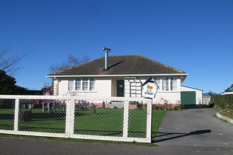 Photo of property in 17 Humber Street, Roslyn, Palmerston North, 4414