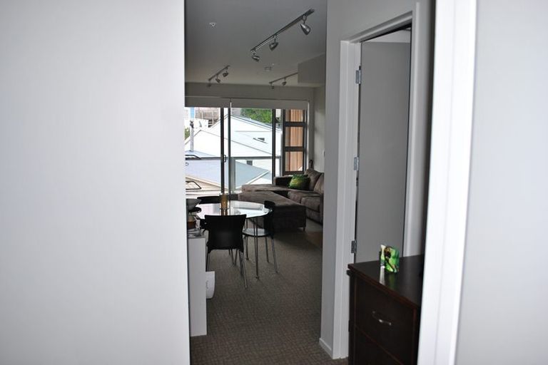 Photo of property in Masina Apartments, 205/80u Riddiford Street, Newtown, Wellington, 6021