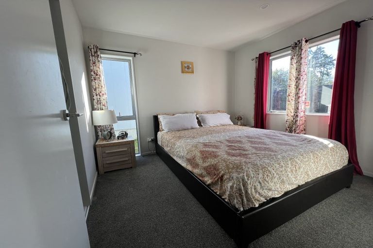 Photo of property in 41 Regiment Road, Papakura, 2110