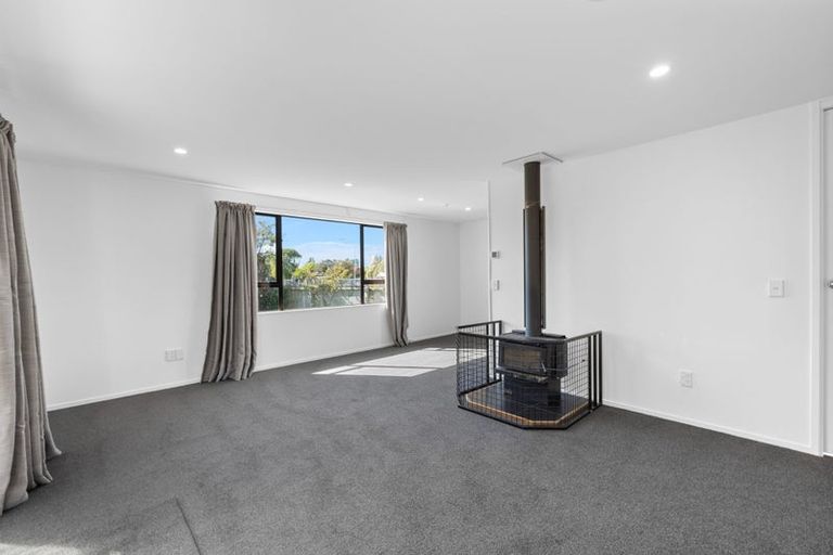 Photo of property in 34 Medina Crescent, Parklands, Christchurch, 8083