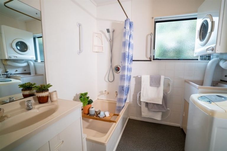 Photo of property in 10a Solway Place, Papakowhai, Porirua, 5024