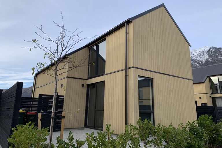 Photo of property in 5 Boulder Lane, Jacks Point, 9371