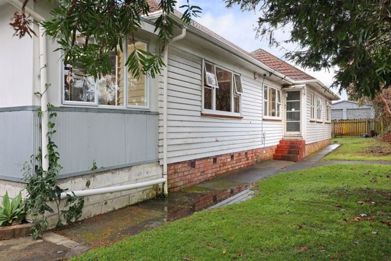 Photo of property in 141 Rathgar Road, Henderson, Auckland, 0610