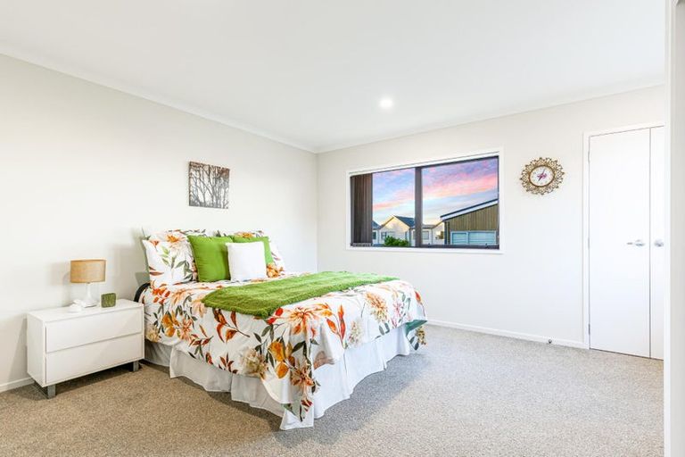 Photo of property in 34 Squadron Drive, Hobsonville, Auckland, 0616