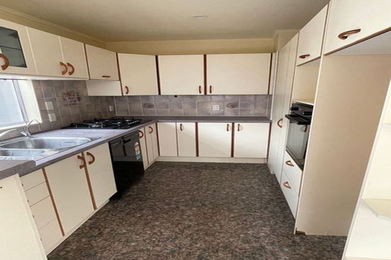 Photo of property in 146 Mark Avenue, Grenada Village, Wellington, 6037