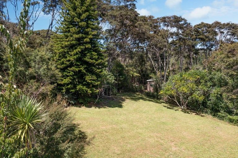 Photo of property in 1060 Sandspit Road, Sandspit, Warkworth, 0982