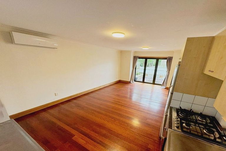 Photo of property in 33b Nairn Street, Mount Cook, Wellington, 6011