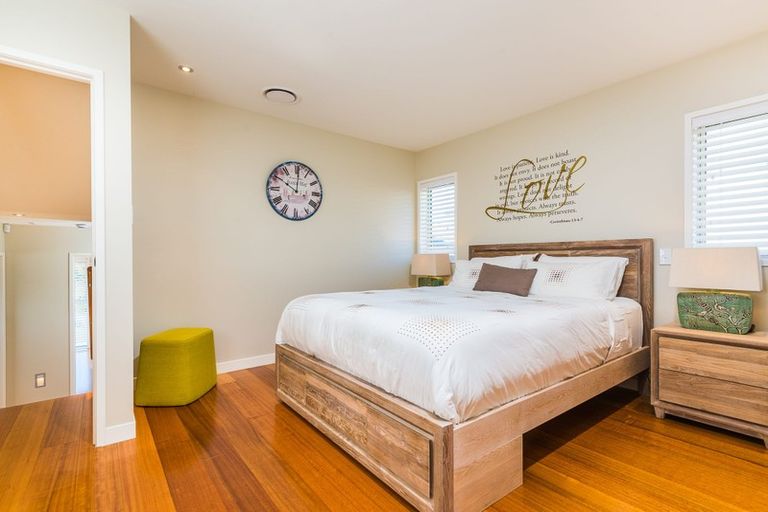 Photo of property in 5 Mural Place, Greenhithe, Auckland, 0632
