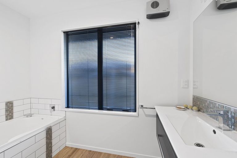 Photo of property in 36 Lewis Crescent, Rolleston, 7614