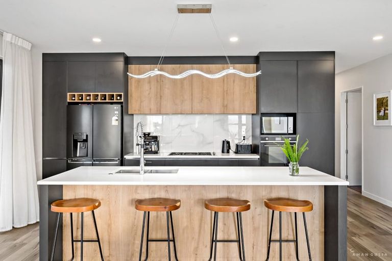 Photo of property in 12a Crows Road, Swanson, Auckland, 0614