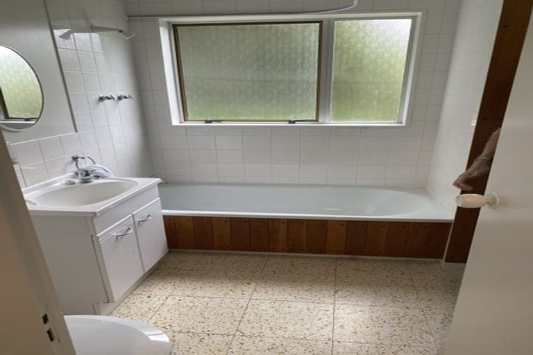 Photo of property in 24a Caesars Place, Churton Park, Wellington, 6037