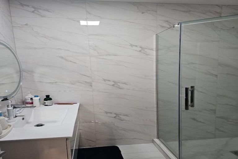 Photo of property in 33u5 May Street, Hamilton East, Hamilton, 3216