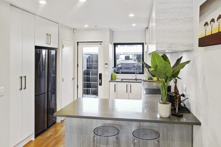 Photo of property in 32a Peacock Street, Christchurch Central, Christchurch, 8013