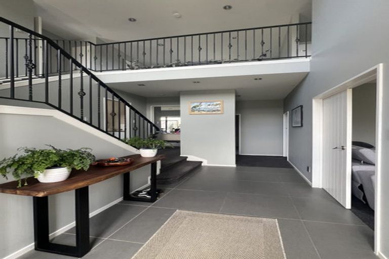 Photo of property in 29 Huntington Park Drive, Greenhithe, Auckland, 0632
