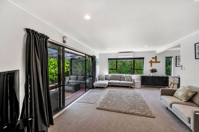 Photo of property in 27 Mckeefry Avenue, Greenmeadows, Napier, 4112