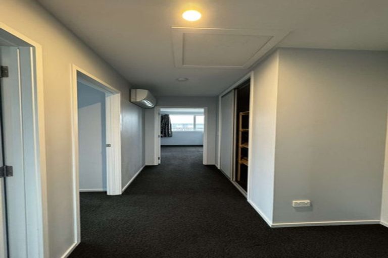 Photo of property in 17 Royal Park Drive, Parklands, Christchurch, 8083