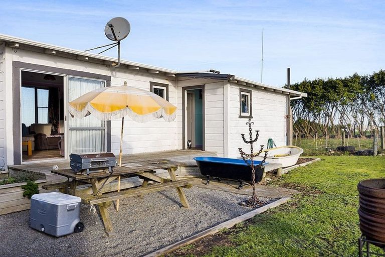 Photo of property in 215 Kakaramea Road, Kakaramea, Patea, 4598