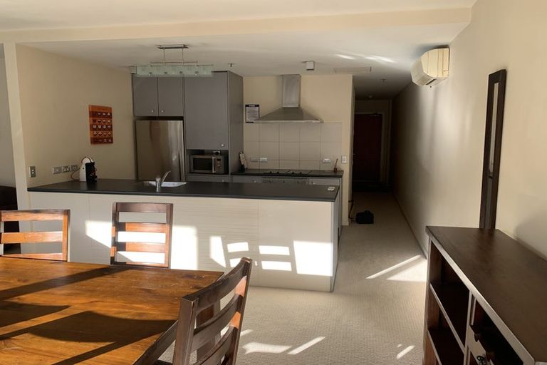 Photo of property in Montreaux Apartments, 1g/164 The Terrace, Wellington Central, Wellington, 6011