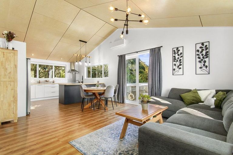 Photo of property in 30b The Drive, Tawa, Wellington, 5028