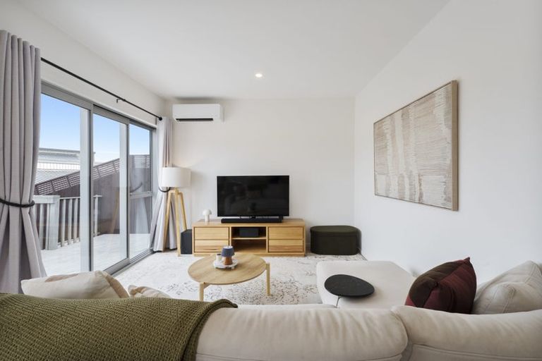 Photo of property in 103 Waekahu Road, Westgate, Auckland, 0814