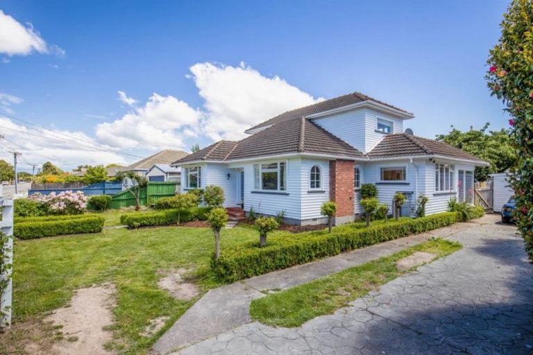 Photo of property in 50 Aorangi Road, Bryndwr, Christchurch, 8053
