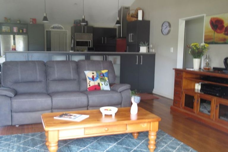 Photo of property in 3 Moss Lane, Raumati Beach, Paraparaumu, 5032