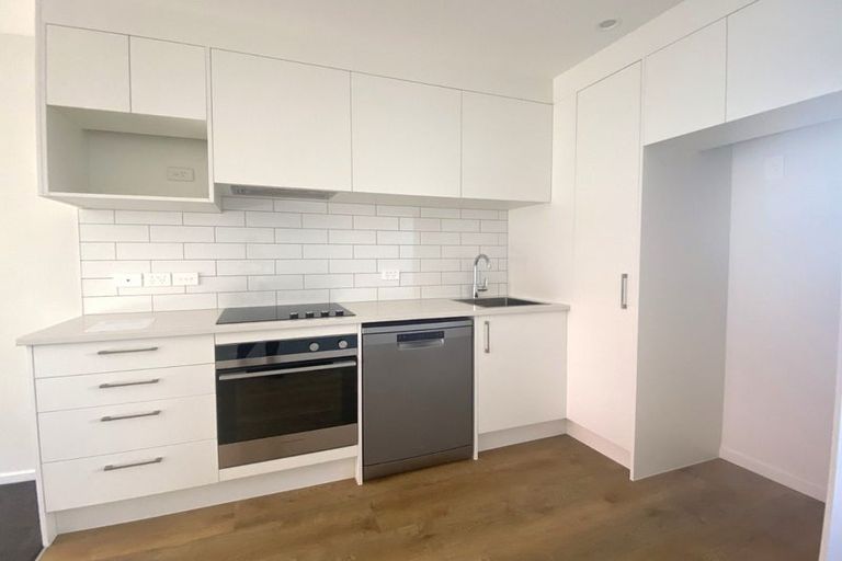 Photo of property in 8/3234 Great North Road, New Lynn, Auckland, 0600