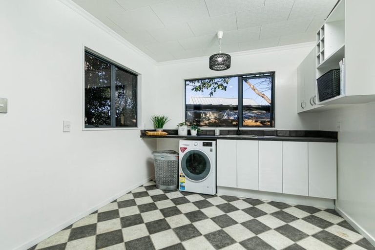 Photo of property in 6 Ryalls Way, Lake Hawea, Wanaka, 9382